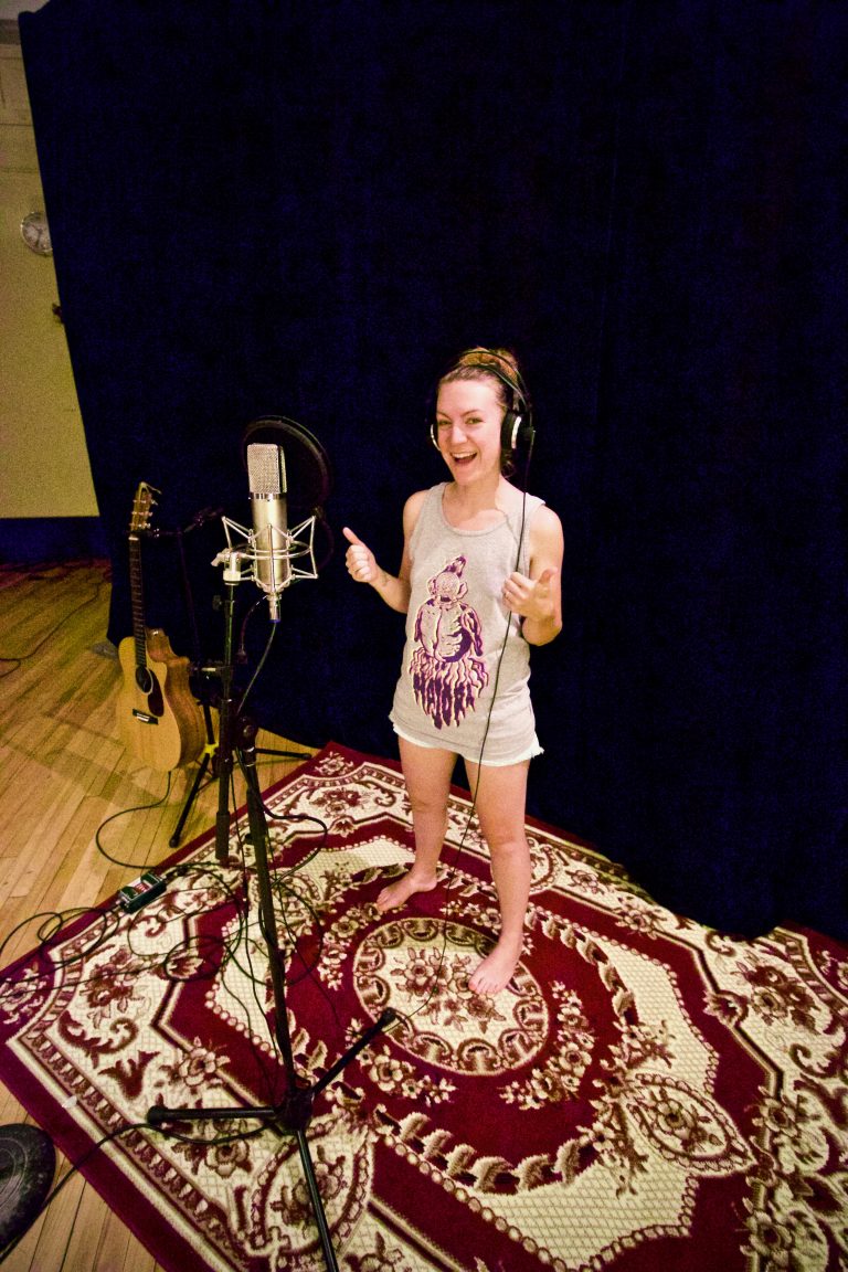 Laurel Minnes - Odd Fellows Temple Pop-Up Studio, Aug 2017